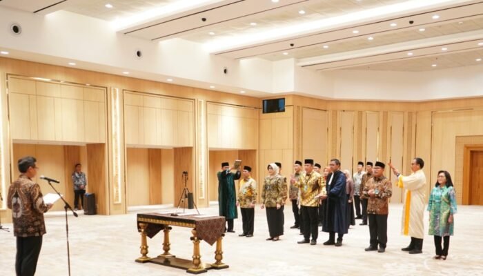 Putra Luwu Raya dr. Annas Ahmad Dilantik sebagai Direktur Utama RSUP Wahidin Sudirohusodo Makassar