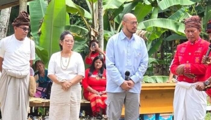 Komika Pandji Jalani Sanksi Adat Toraja, Dewan Adat Kenakan Denda 1 Ekor Babi dan 5 Ekor Ayam