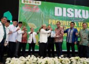 Rektor Unanda Serahkan Kajian Akademik ke BPP-DOB Luwu Raya